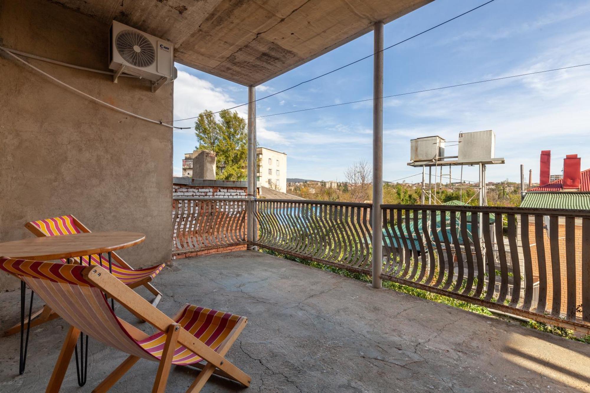 Stepin Garden Apartment Kutaisi Exterior photo